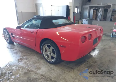 1998 Chevrolet Corvette z USA, uszkodzony, nr VIN 1G1YY32G6W5127251